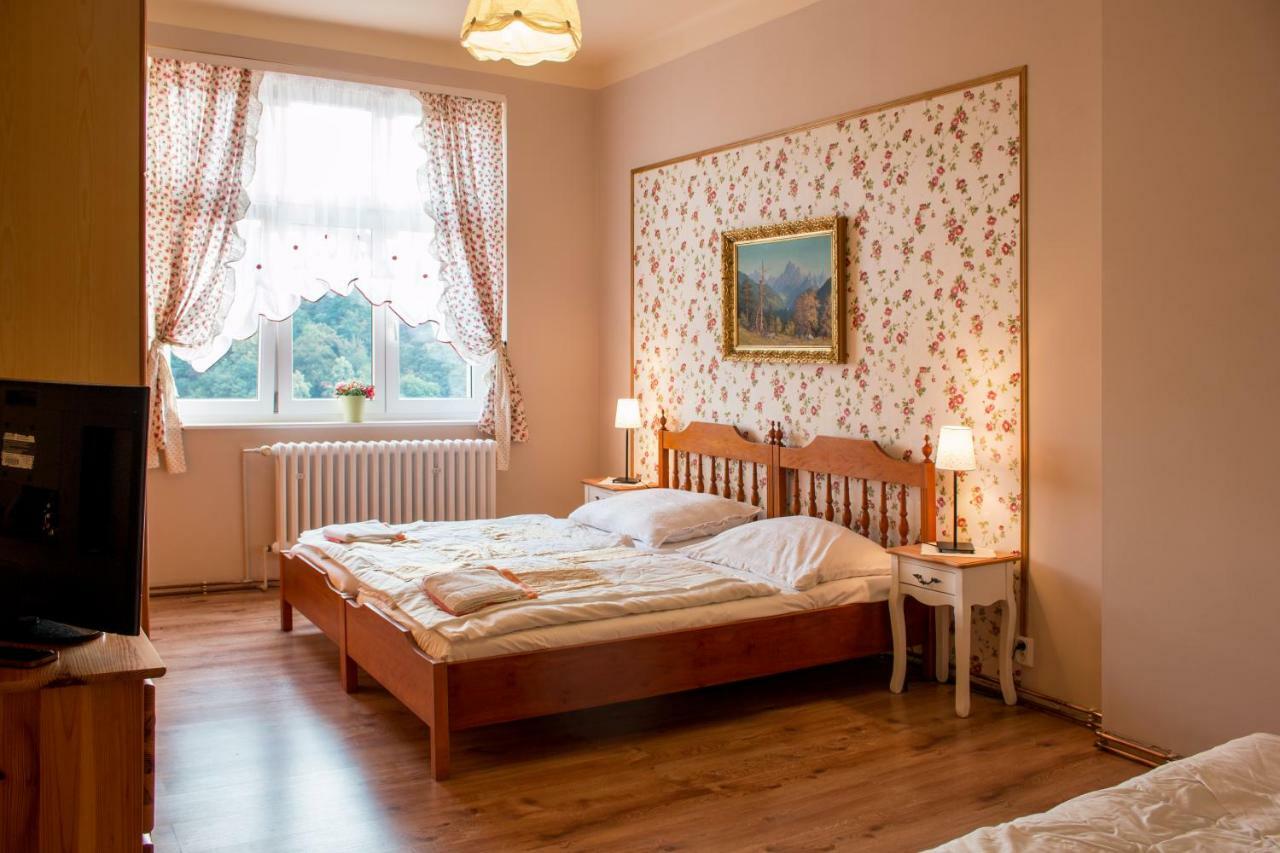 Ria Apartment Vyhlidka Karlovy Vary Esterno foto